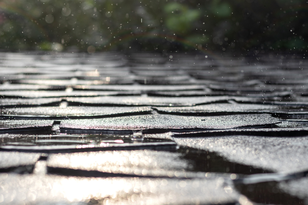 Featured image for “Weather Considerations When Installing Shingle Roofs”